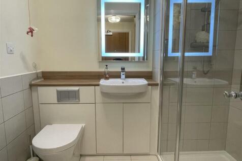 Shower Room.JPG
