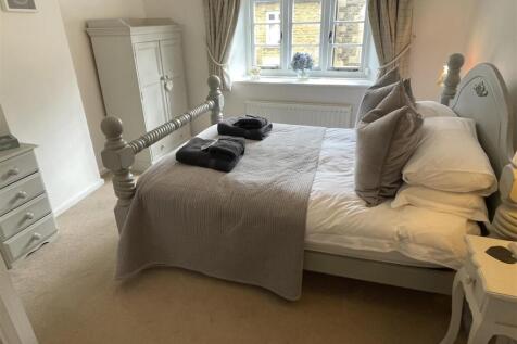 Bed 1.JPG