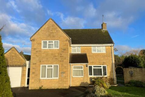 7 Gorse Close front.jpg