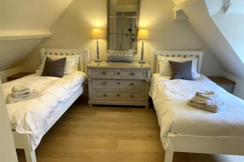 Bedroom 3.JPG