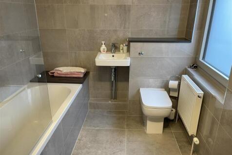 En Suite Bathroom