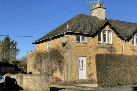 9 Moore Road FRONT.JPG