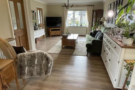 Living Room Alternative.JPG