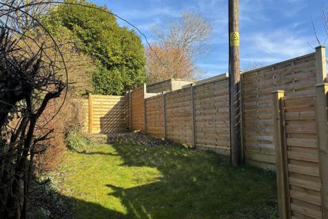 1 Rear Garden.jpg