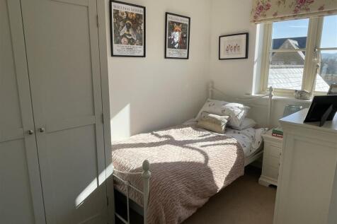 Bedroom 3.JPG