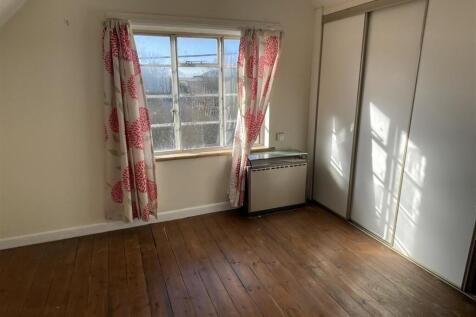 Bedroom 4.JPG
