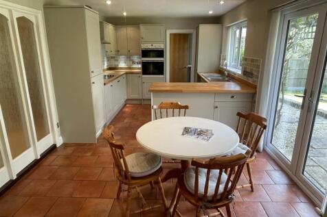 Breakfast Area.JPG