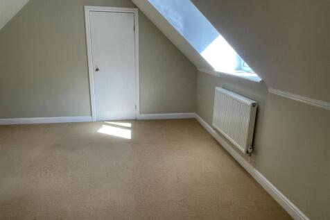 Bedroom 4.JPG