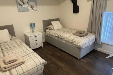 Bedroom 3.JPG
