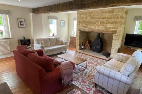 Sitting Room.JPG