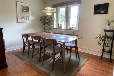 Dining Room.JPG