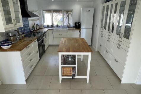 Kitchen.JPG