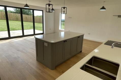 Kitchen C.JPG