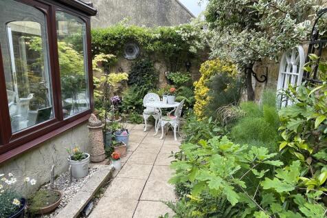 Garden 3.JPG
