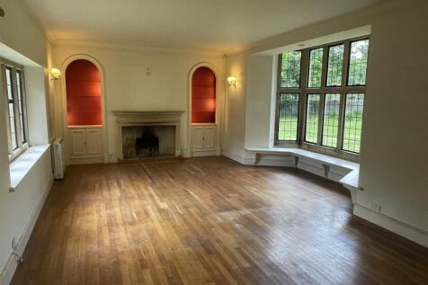 Reception Room 1.JPG