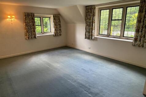 Bedroom 1.JPG