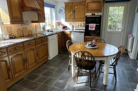 Kitchen.JPG