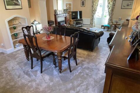Living Room.JPG