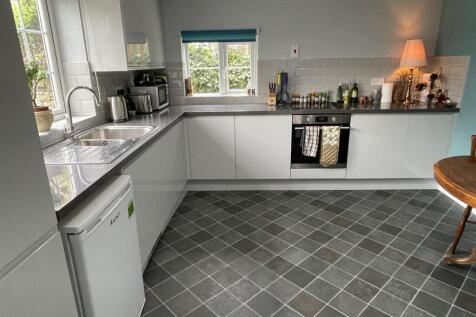 Annexe Kitchen.JPG
