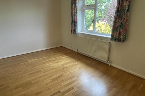 Bedroom 2.JPG
