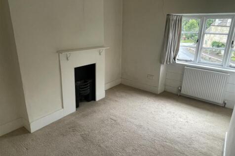 Bedroom 2.JPG