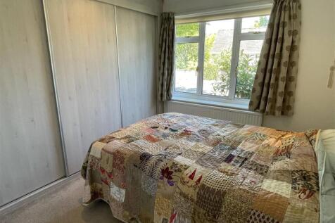 Bedroom 2.jpg