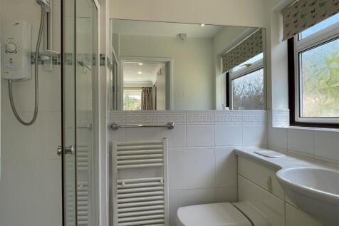 En Suite to Bed 1.jpg