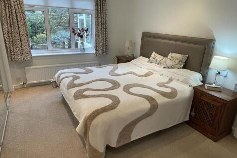 Bedroom 1 alternative.JPG