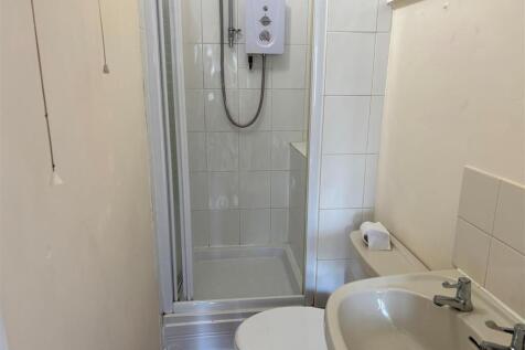 Shower Room.jpg