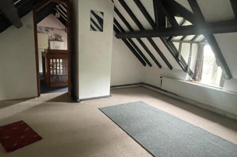 Attic Bedroom 3.JPG