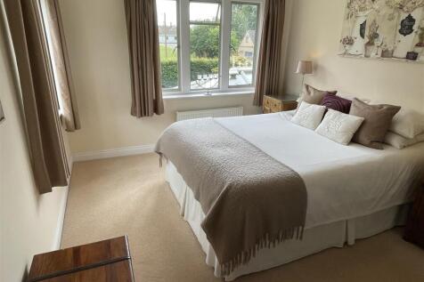 Bedroom 5.JPG