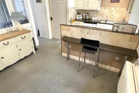 Breakfast Bar.JPG