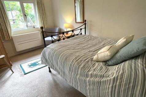 Bedroom 2.JPG