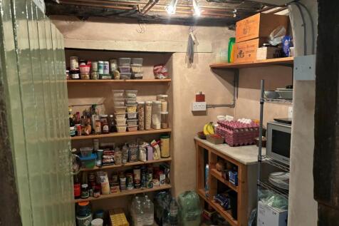 Pantry.jpg