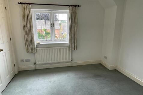 Bedroom 1.JPG