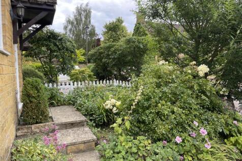 Front path.JPG