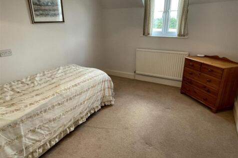 Bedroom 2.JPG