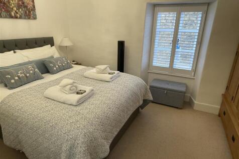 Bedroom 2.JPG