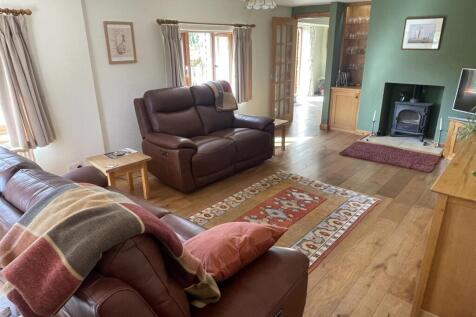 Sitting Room.JPG
