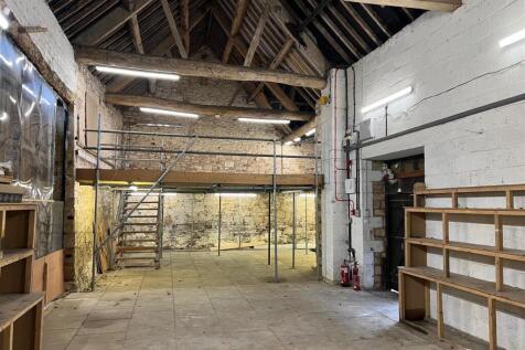 Barn interior 2.jpg