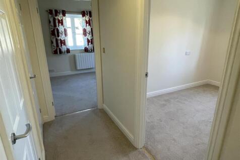 Hallway.JPG
