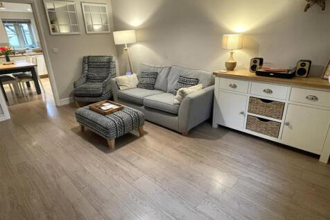 sitting room.JPG