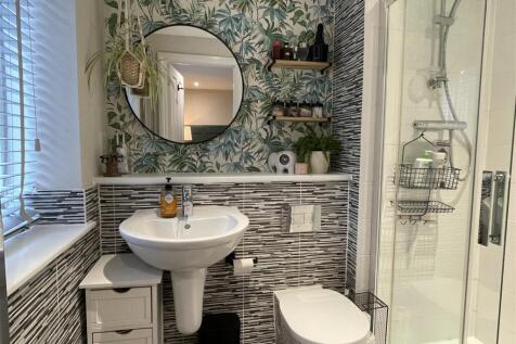 Shower room.JPG