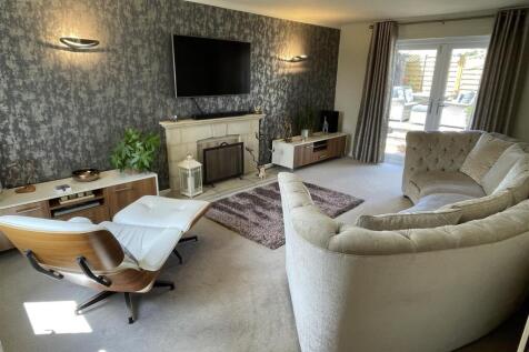 Sitting Room.JPG