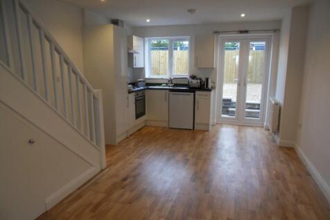 Living area/kitchen