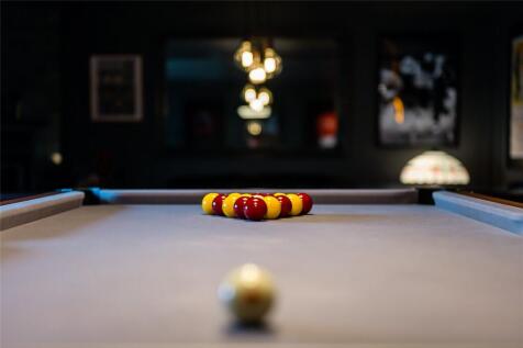 Woodlands Pub
