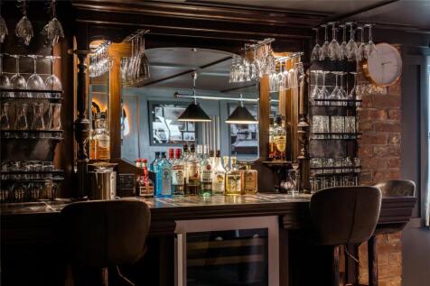 Woodlands Pub