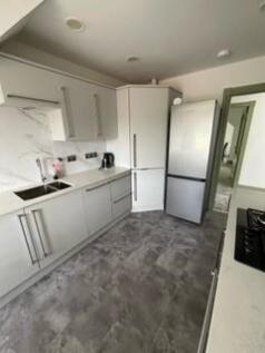kitchen 2.jpg