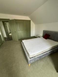 bedroom 3.2.jpg