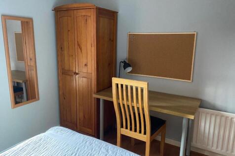 Bedroom2.1.JPG